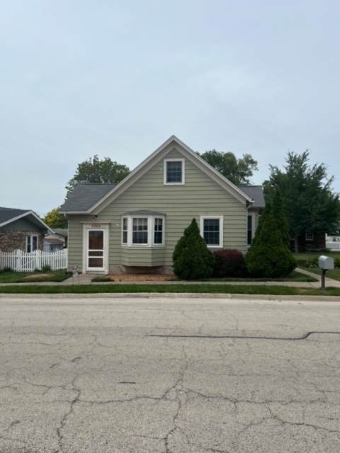 9964 144th Street - Photo 1