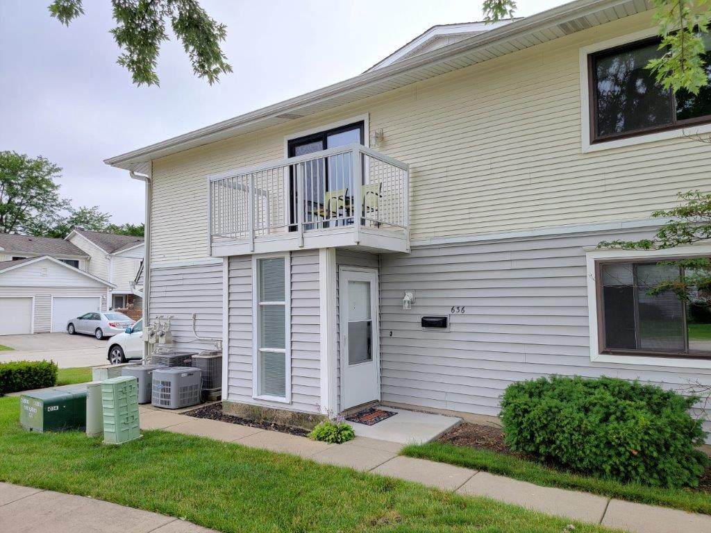 636 Breakers Point - Photo 1