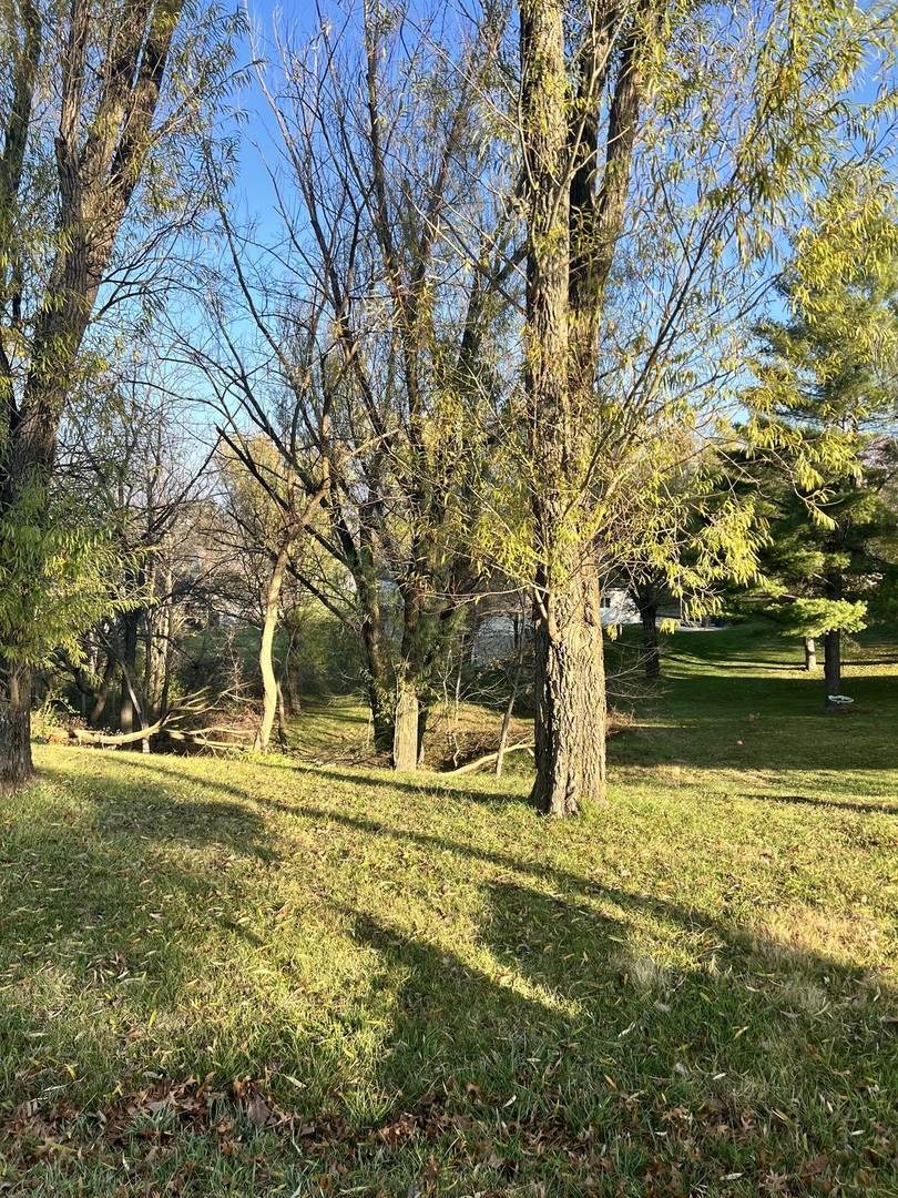 130 Glenview Drive - Photo 1