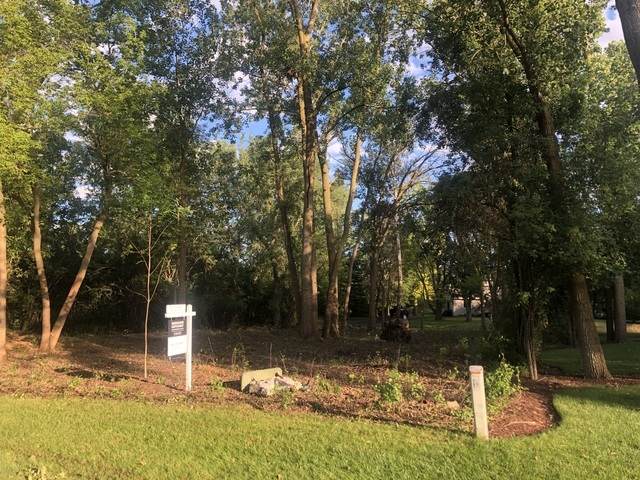 702 Burris Avenue - Photo 1
