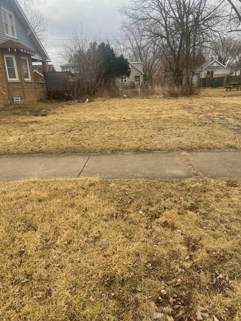 15213 Marshfield Avenue - Photo 1