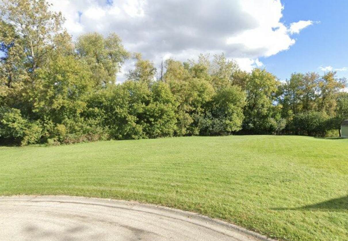 562 Eastport Court - Photo 1