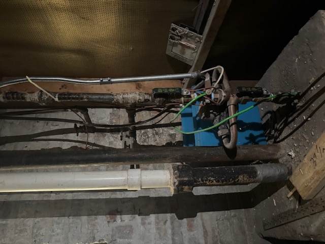 10526 Avenue H - Photo 1