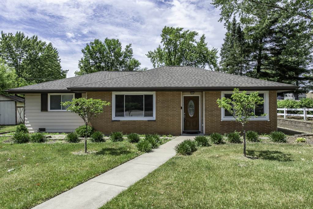 2302 Honeysuckle Court - Photo 1