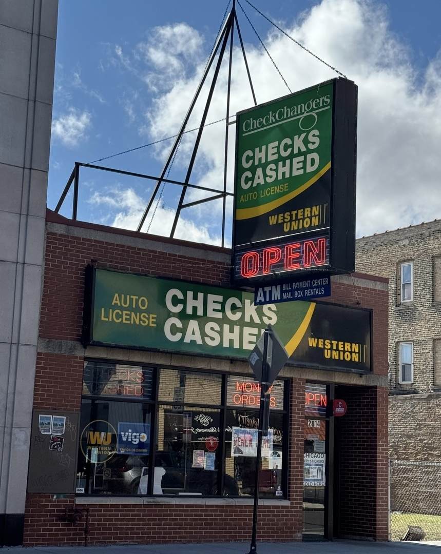 2814 Milwaukee Avenue - Photo 1