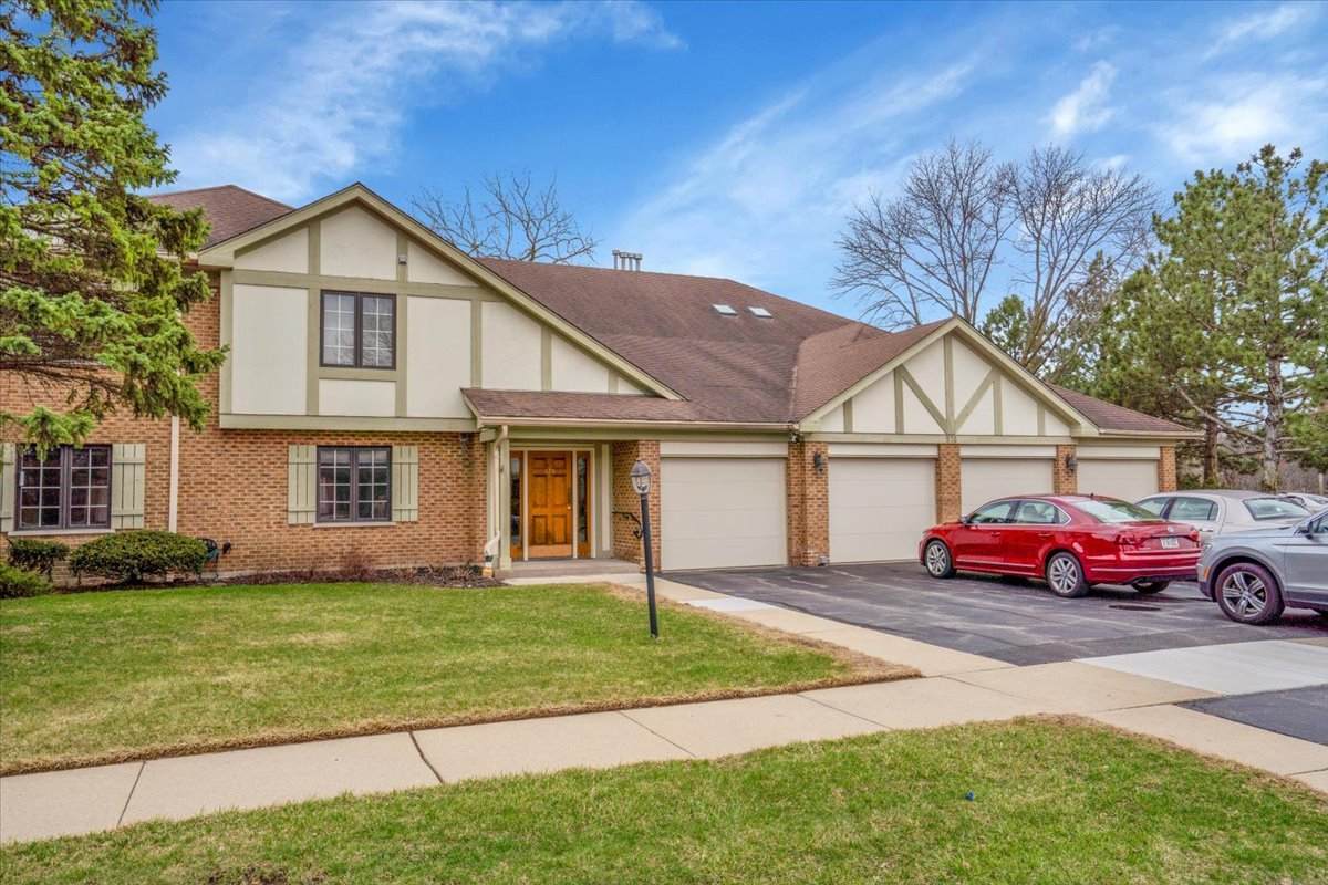 970 Ivy Lane - Photo 1