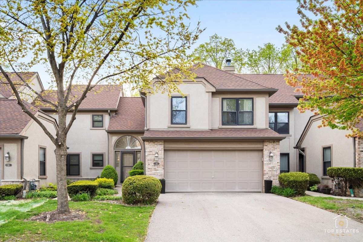 28 Ascot Circle - Photo 1