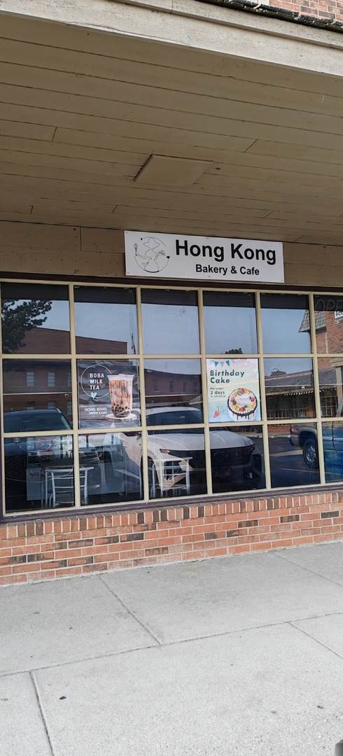 121 Barrington Commons Court - Photo 1