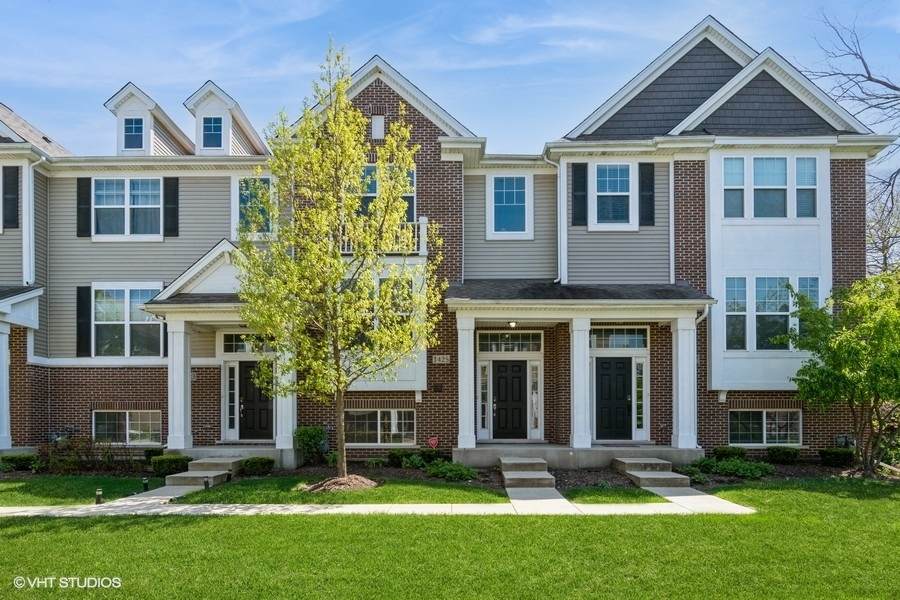 1425 Charles Avenue - Photo 1