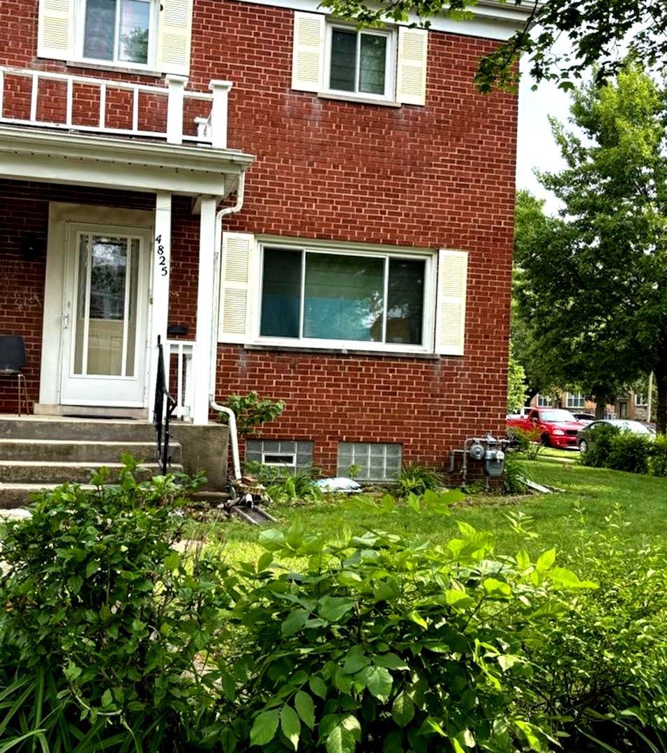 4825 Davis Street - Photo 1
