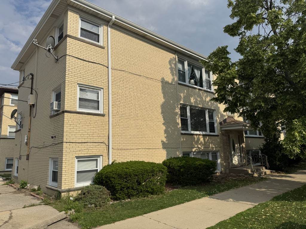 4752 Menard Avenue - Photo 1