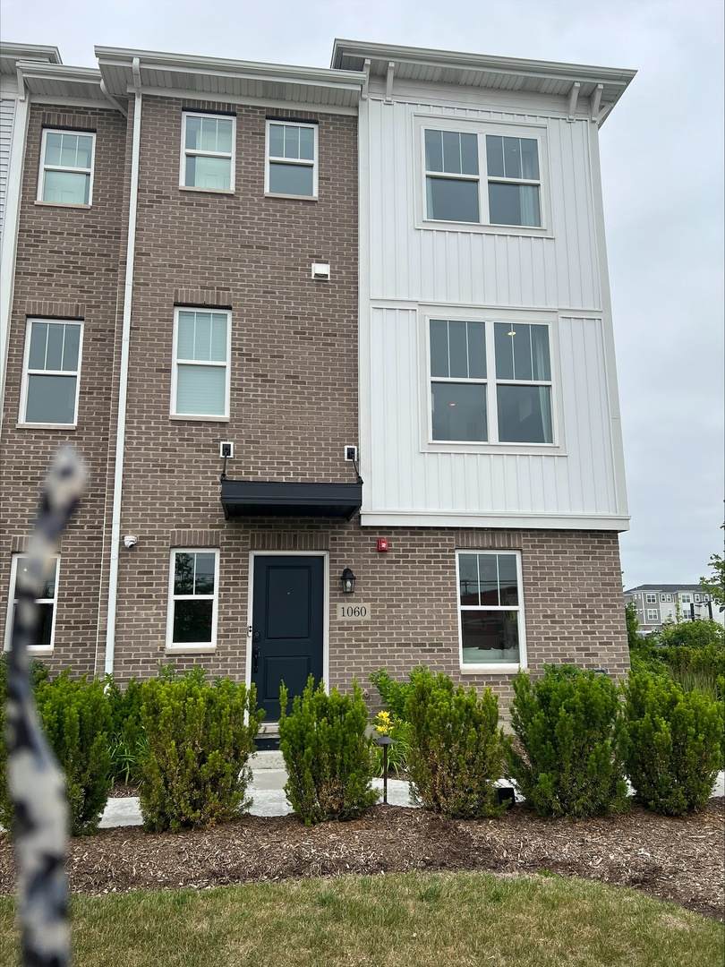 1060 Oakton Street - Photo 1