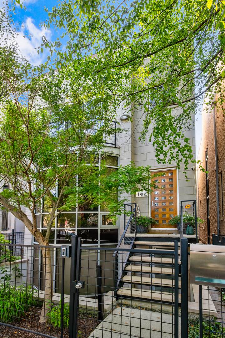 1805 Wolcott Avenue - Photo 1