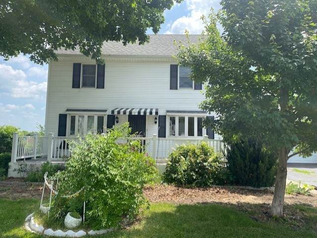 207 Putnam Street - Photo 1