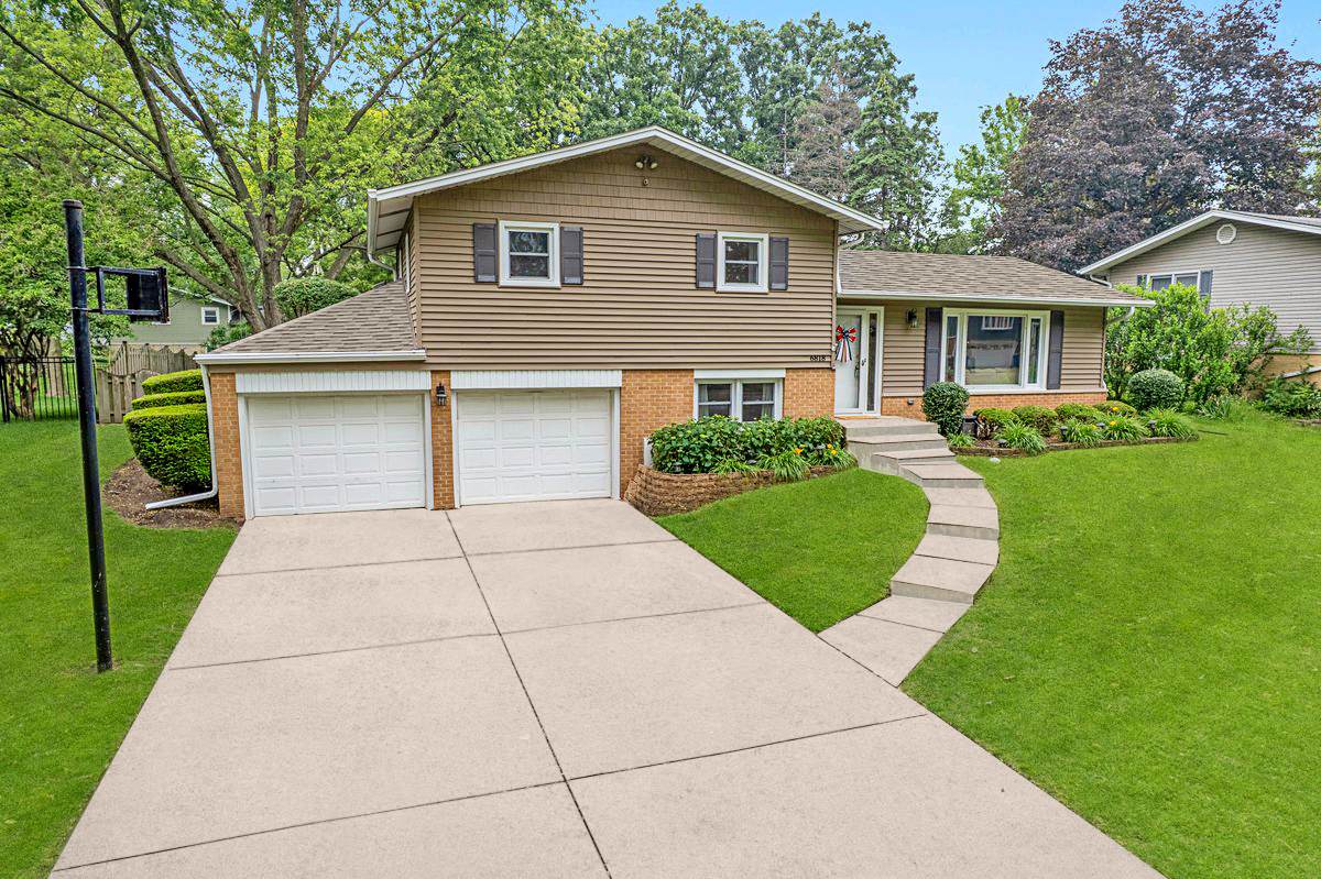 6818 Valley View Drive - Photo 1