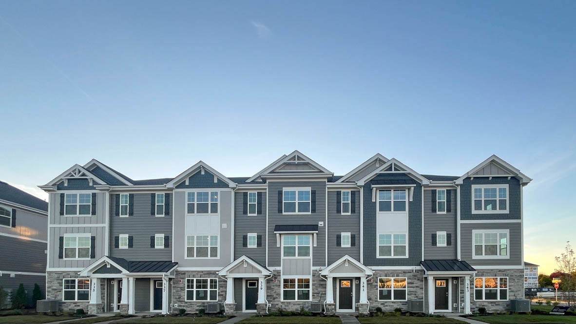 448 Lakeshore Court - Photo 1