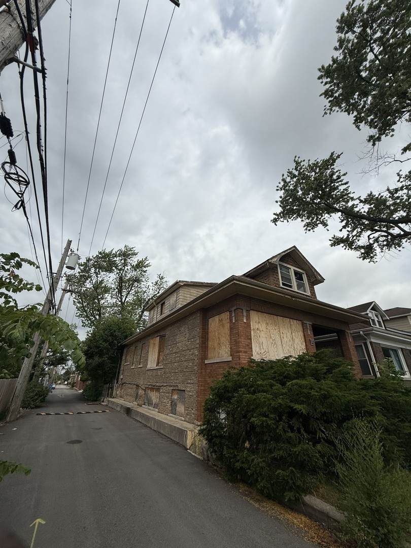 1620 Nagle Avenue - Photo 1