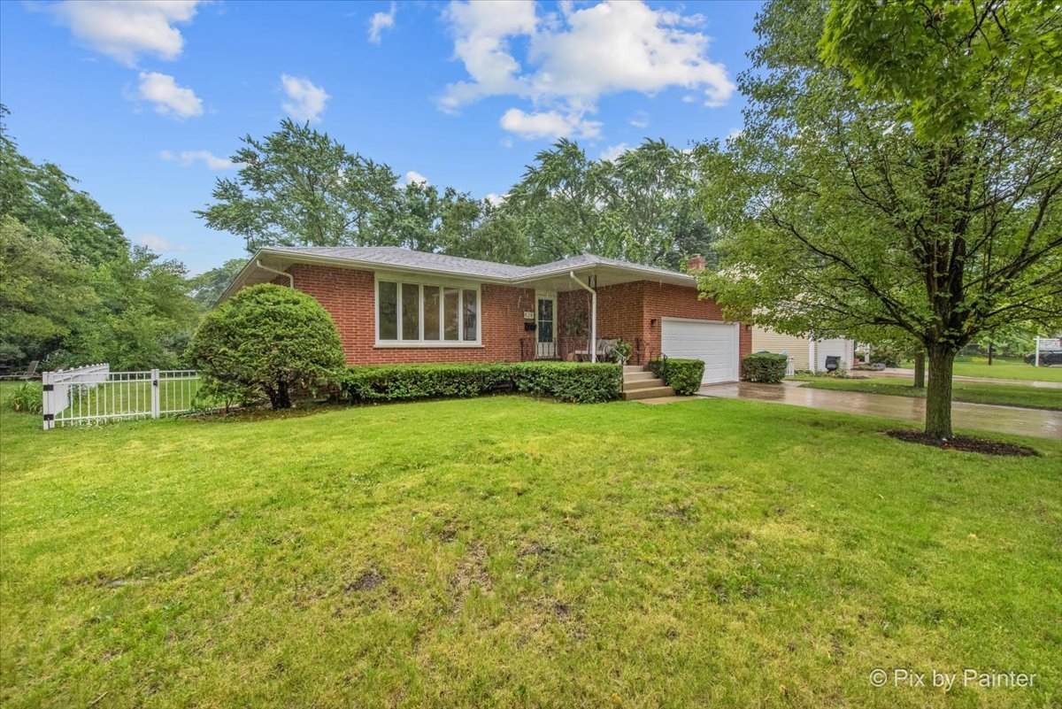 628 Katherine Street - Photo 1
