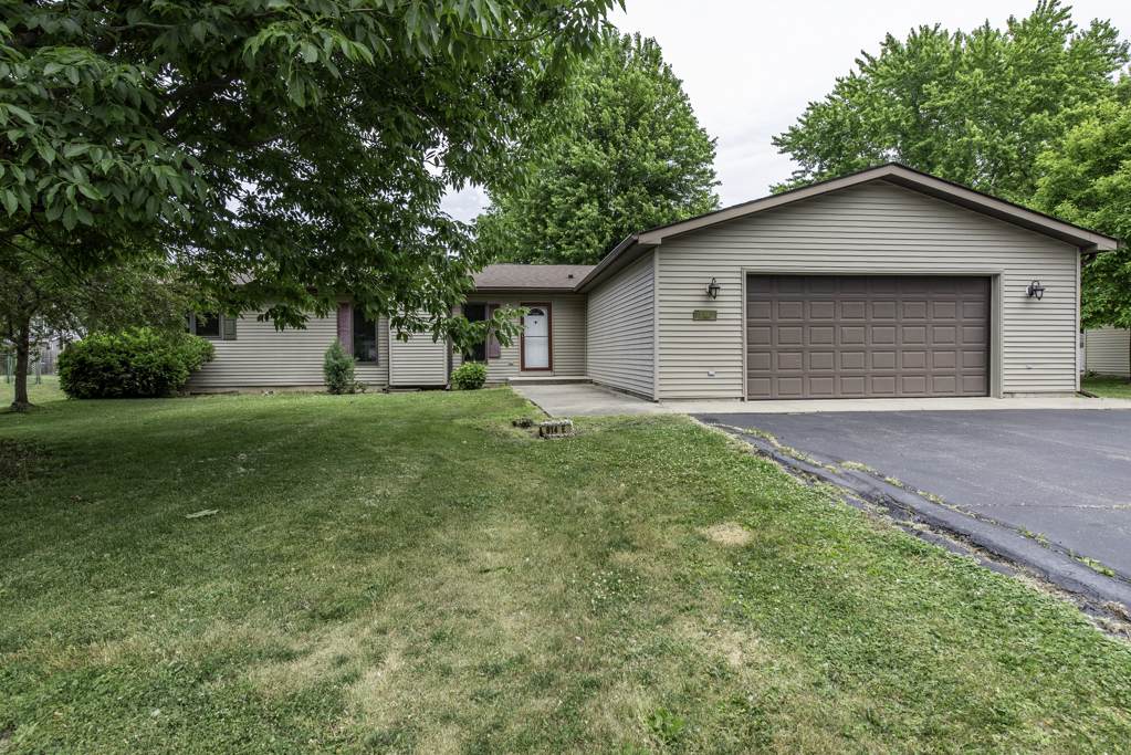 814 Oak Street - Photo 1