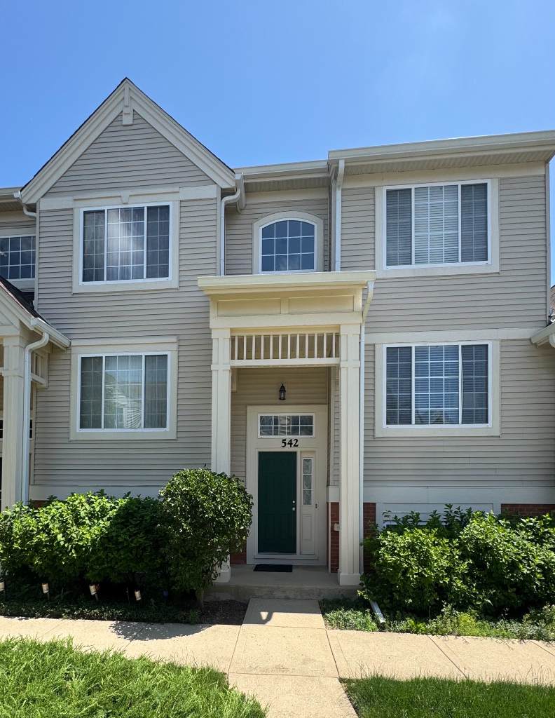 542 Cary Woods Circle - Photo 1