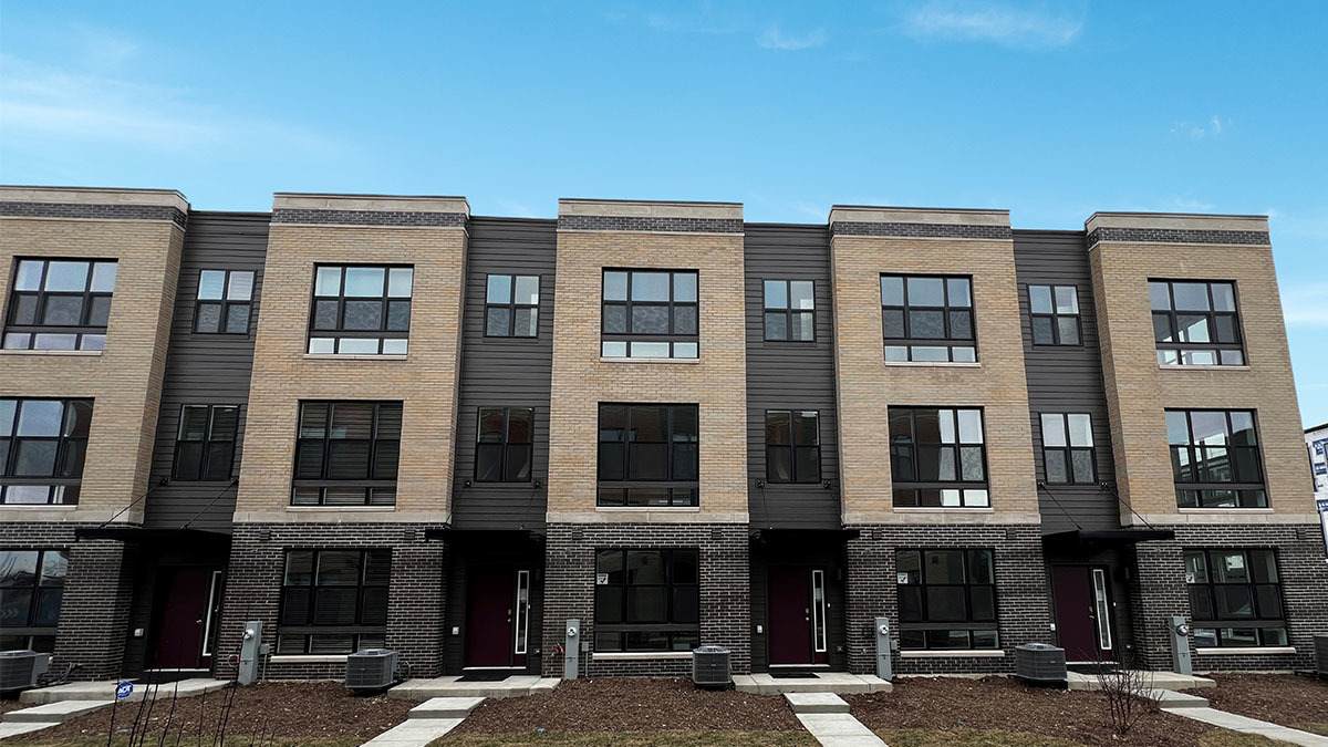 361 Summit Circle - Photo 1