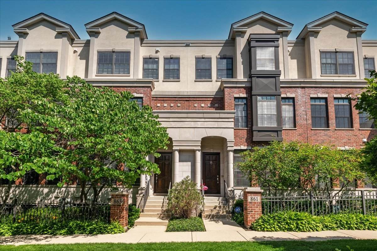 861 Laurel Avenue - Photo 1