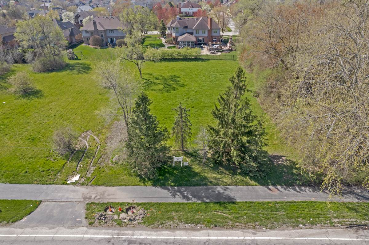 10855 153RD Street - Photo 1
