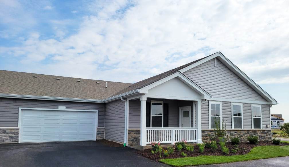 2424 Glacier Street - Photo 1