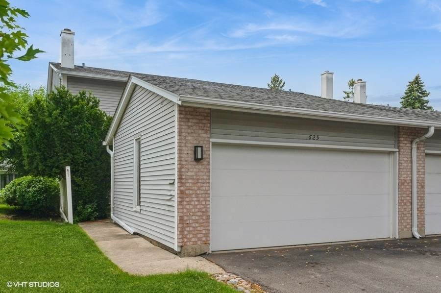 625 Pheasant Lane - Photo 1