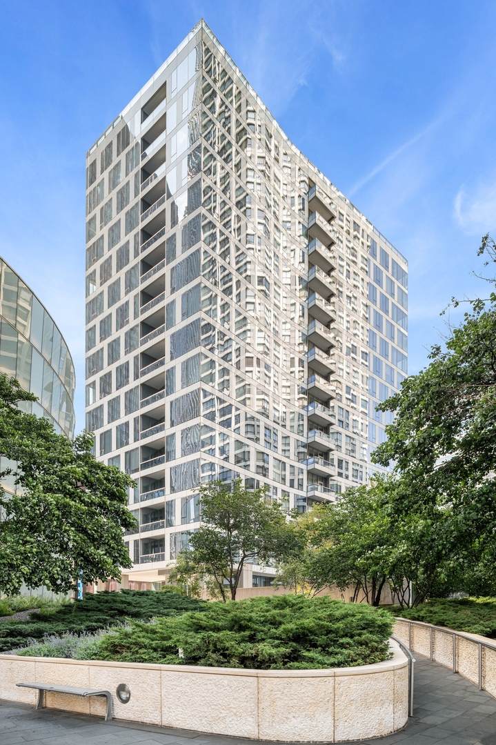 403 Wabash Avenue - Photo 1