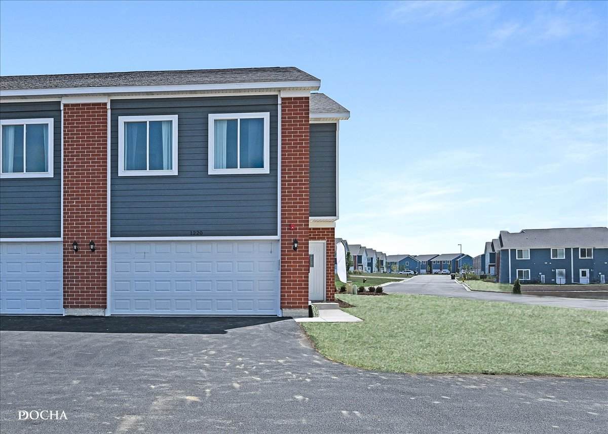 1220 Gillespie Lane - Photo 1