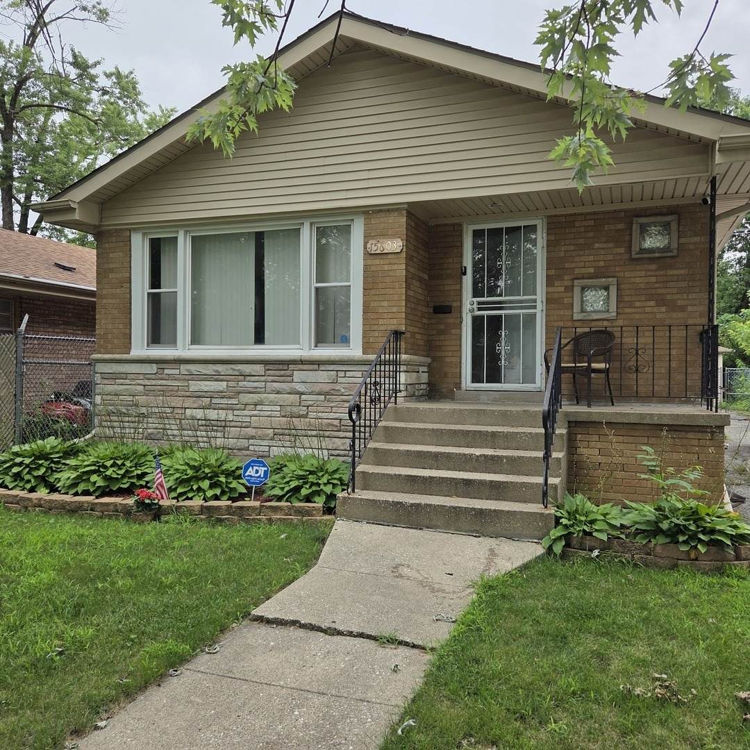 15603 Marshfield Avenue - Photo 1