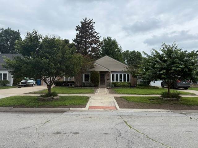 4930 92nd Street - Photo 1