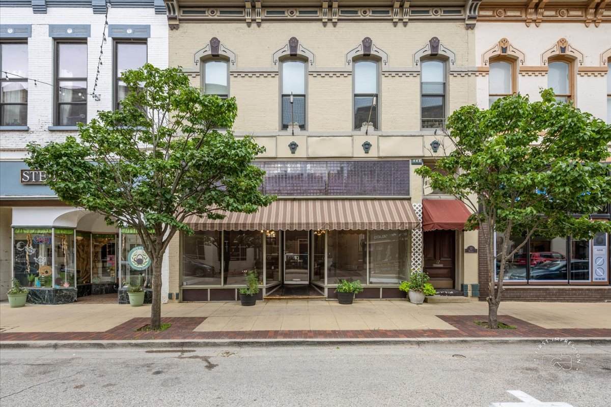 10 Douglas Avenue - Photo 1