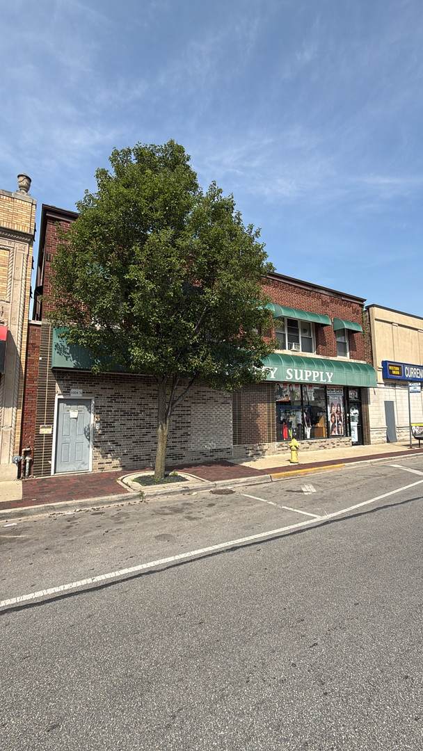 1004 5th Avenue - Photo 1