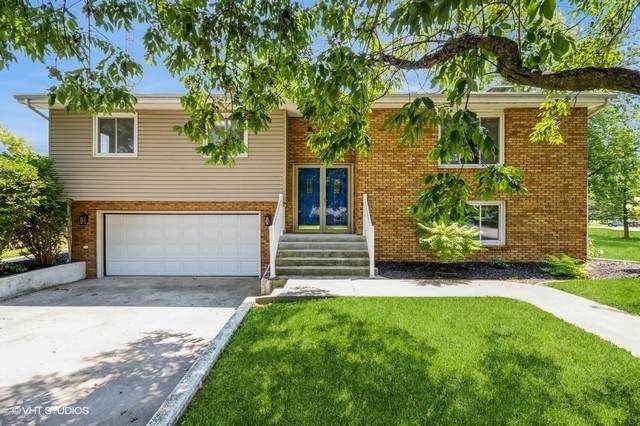 504 Brookview Drive - Photo 1