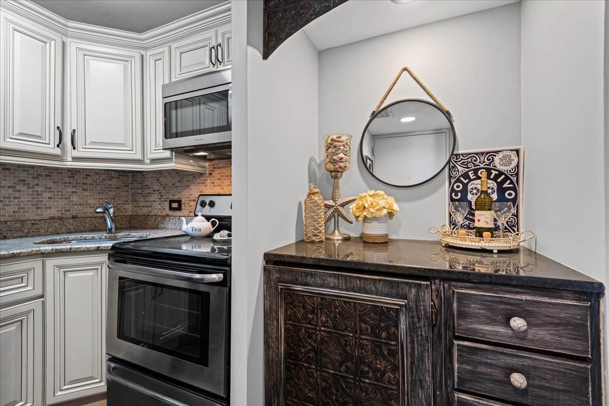 260 Chestnut Street - Photo 1