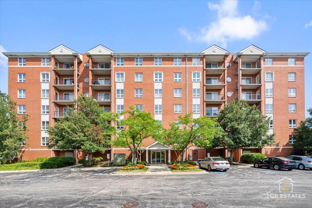 190 Milwaukee Avenue - Photo 1