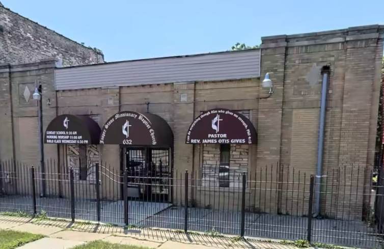 632 Albany Avenue - Photo 1