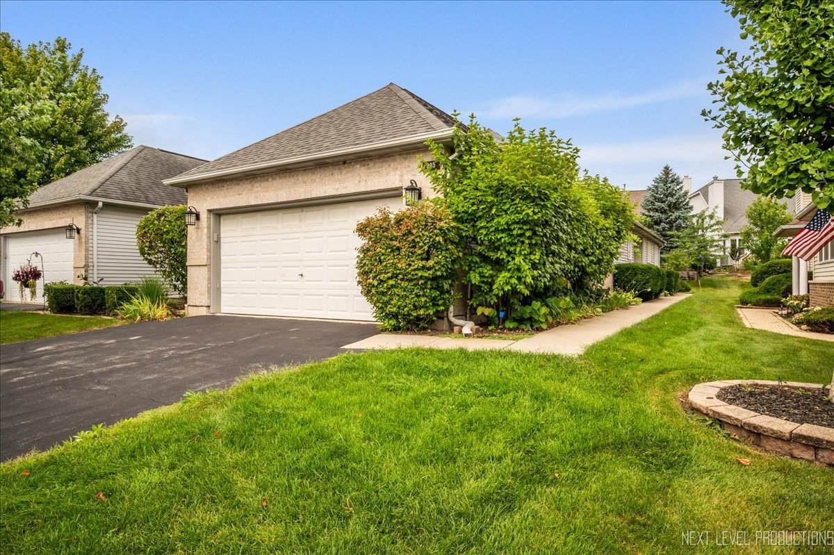 805 Thornwood Drive - Photo 1