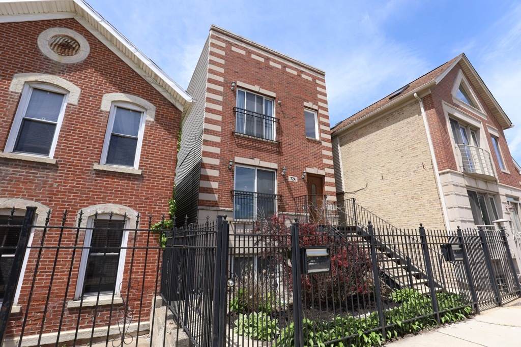 724 Willard Court - Photo 1