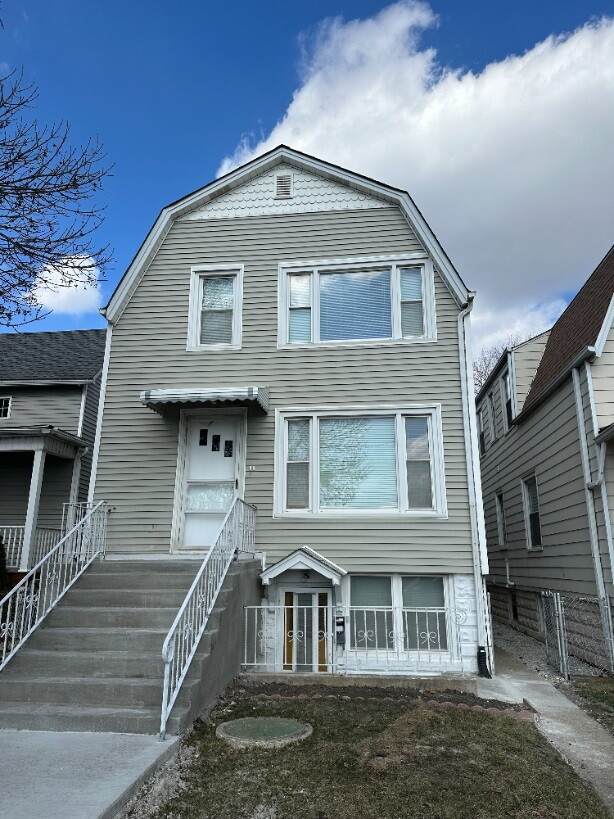 5202 Ainslie Street - Photo 1