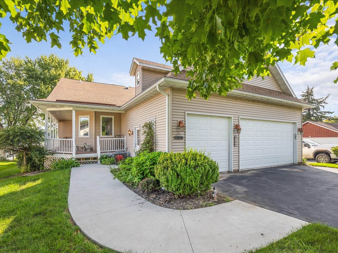 870 Breckenboro Road - Photo 1