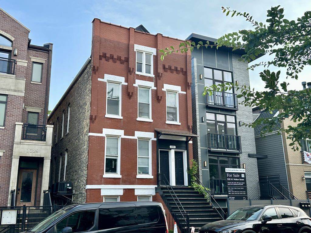 1333 Walton Street - Photo 1