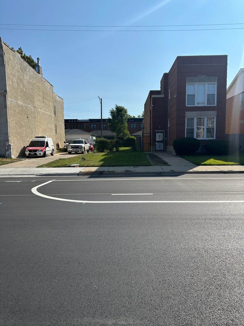 3333 Indiana Avenue - Photo 1