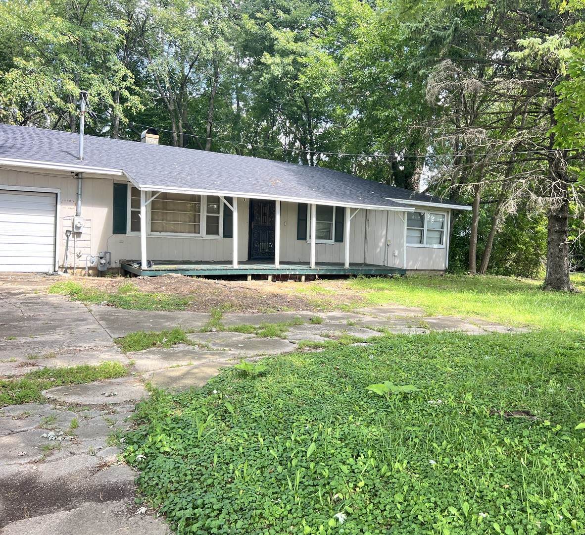 617 Fairview Drive - Photo 1