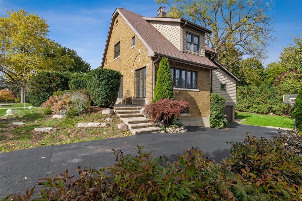 420 Cook Avenue - Photo 1