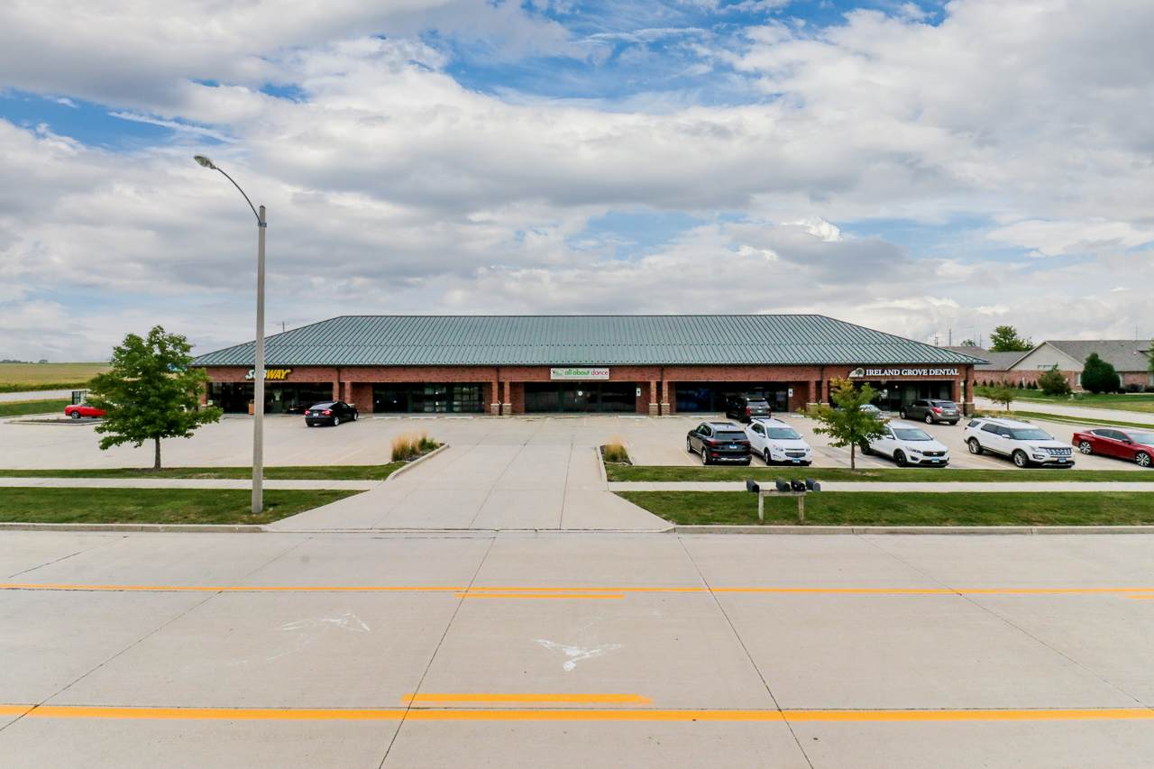 1602 Glasson Street - Photo 1