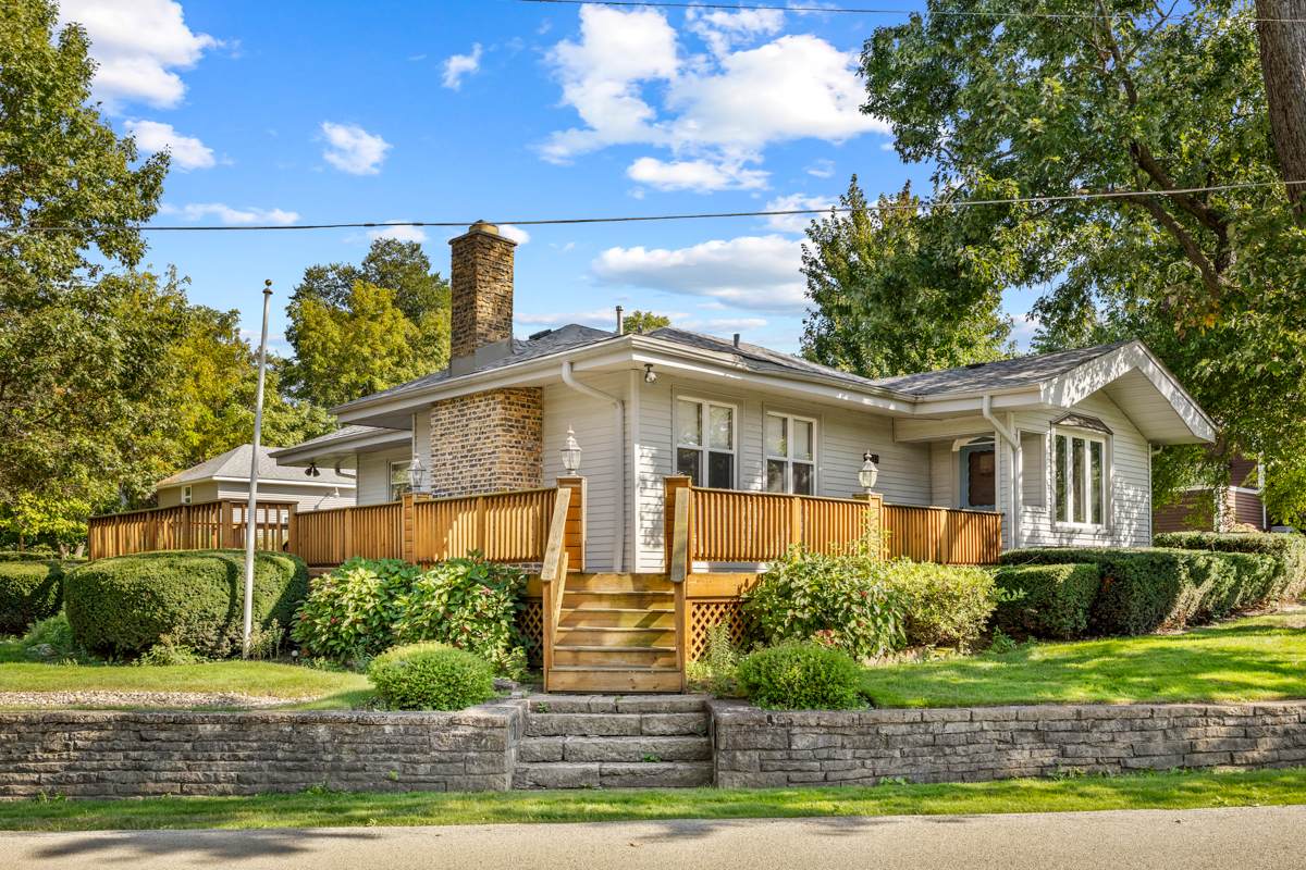 18633 Main Street - Photo 1