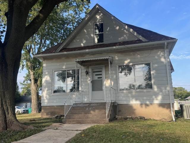 1002 Park Street - Photo 1